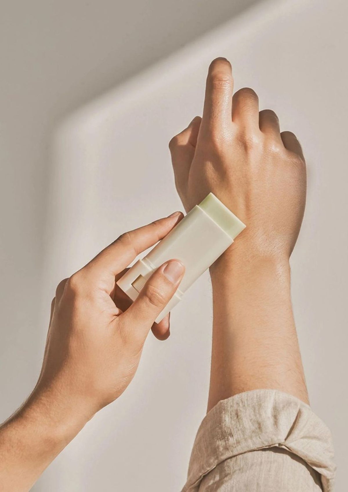 Madagascar Centella Matte Sun Stick Mugwort + Camilia 18g